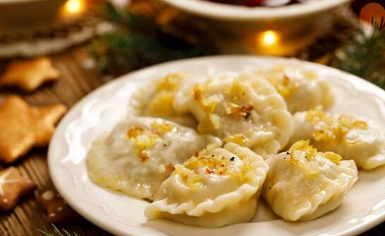 Odkryj uroki lokalnej kuchni podczas pobytu w Zajączkowie.