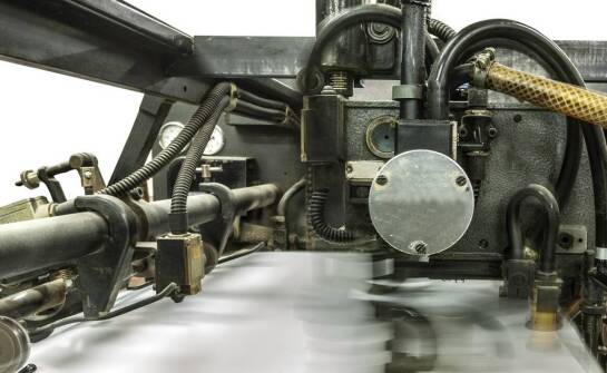 Rola tłoczenia papieru w zwiększaniu trwałości drukowanych materiałów