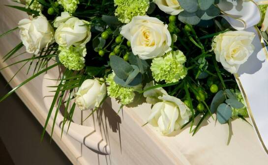 Świecki pogrzeb – jakie formalności należy załatwić?