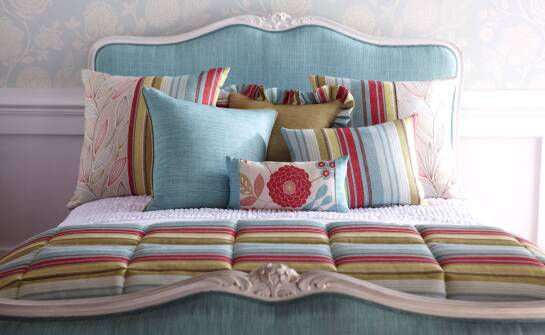 Jak kolorowa hotelowa pościel może odmienić wystrój pokoju?