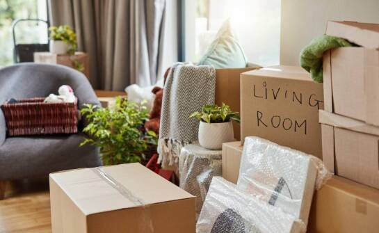 Jak bezpiecznie przewieźć meble, aby uniknąć uszkodzeń?
