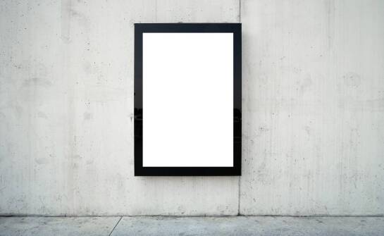 Estetyczna prezentacja oferty – dlaczego plakatowa rama to klucz do sukcesu?