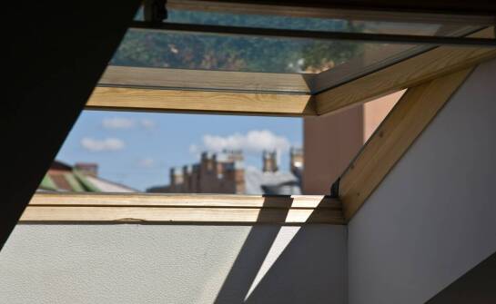 Innowacyjne rozwiązania w montażu dachowych okien