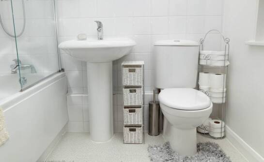 Jak wybór odpowiedniej toalety do szczotki może wpłynąć na oszczędność czasu sprzątania?