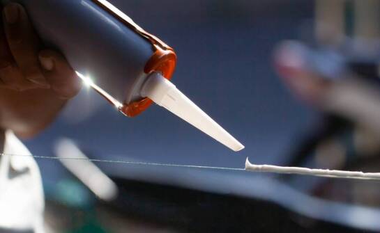 Jak budowlany wyciskacz do mas wpływa na jakość wykonania prac budowlanych?