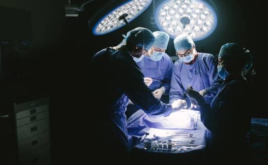 Jakie są korzyści i potencjalne ryzyka związane z kriochirurgią?