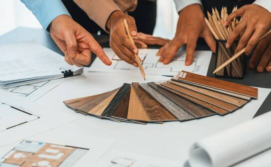 Skuteczne zarządzanie procesami w firmie poprzez outsourcing produkcji mebli.