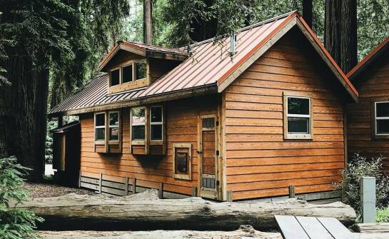 Zdrowy mikroklimat w drewnianych domach: jak go osiągnąć?