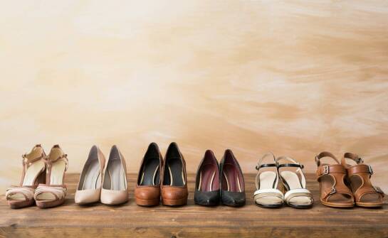 Jak dopasować sandały do garderoby letniej?