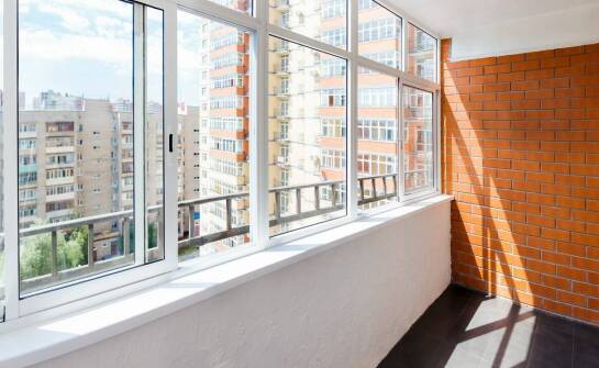 Jakie PCV okna wybrać do mieszkania w bloku?