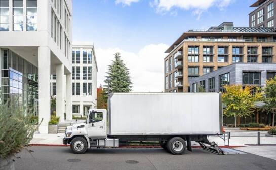 Jakie aspekty warto uwzględnić przy wyborze firmy transportowej do przeprowadzki do Niemiec?