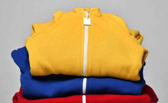 Jakie są najczęstsze błędy przy zamawianiu bluz z nadrukiem własnym?