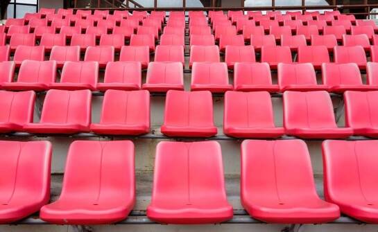 Sportowe trybuny a bezpieczeństwo widzów – kluczowe aspekty