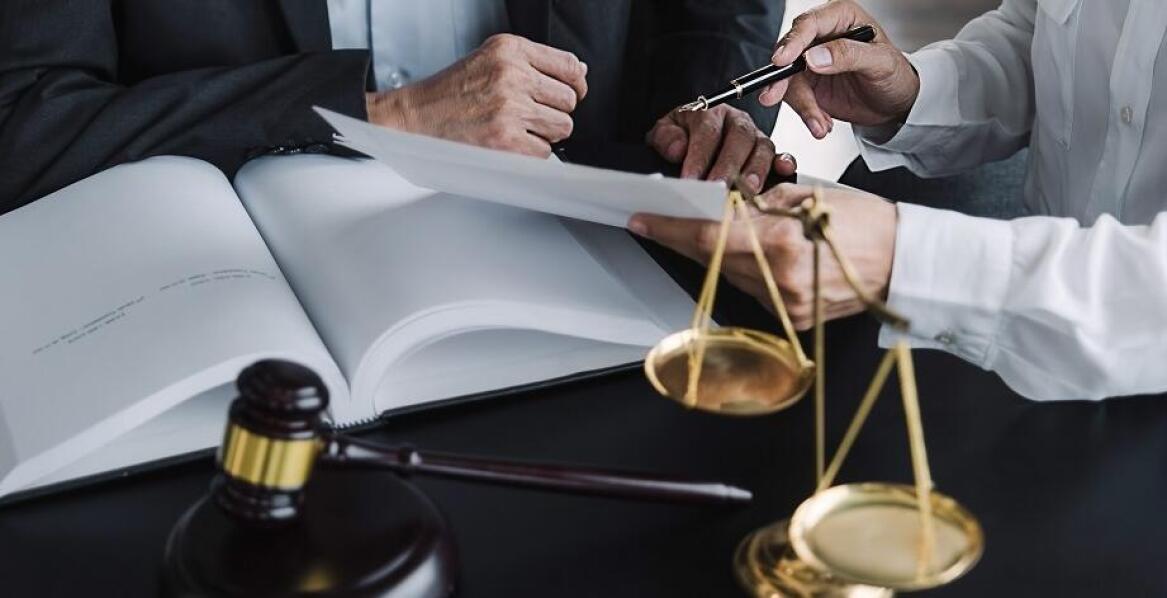 Jak prawnicza kancelaria wspiera klientów w procesie ubiegania się o odszkodowania?