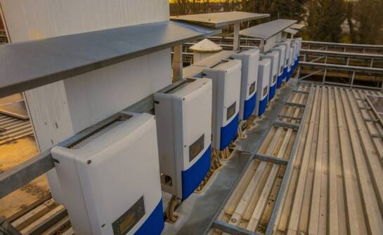 Rola hybrydowego inwertera w zwiększaniu energetycznej niezależności