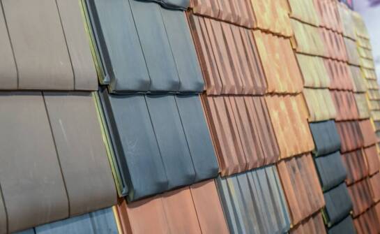 Jak dobrać dachowe akcesoria, aby zwiększyć funkcjonalność i estetykę dachu?