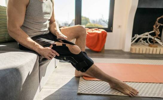 Ortezy na kolanowe stawy: kiedy są niezbędne w procesie leczenia?