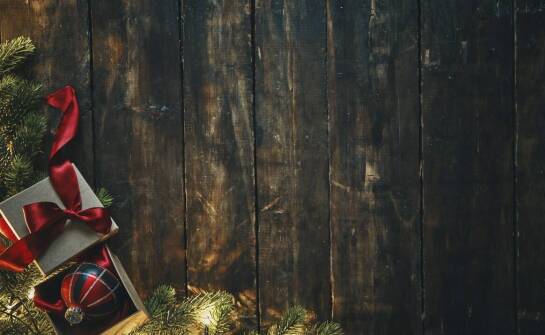 Wyjątkowa czapka świętego Mikołaja jako prezent – co warto wiedzieć przed zakupem?