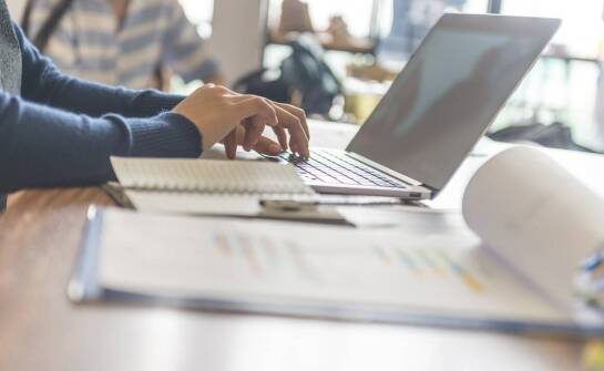 Rola przysięgłych tłumaczeń w adaptacji dokumentów do lokalnych wymogów