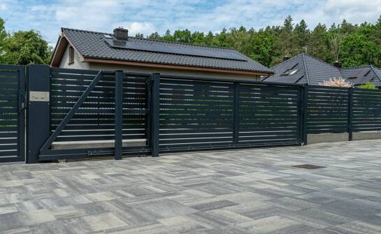 Zastosowanie systemów do montażu panelowych ogrodzeń w nowoczesnych projektach