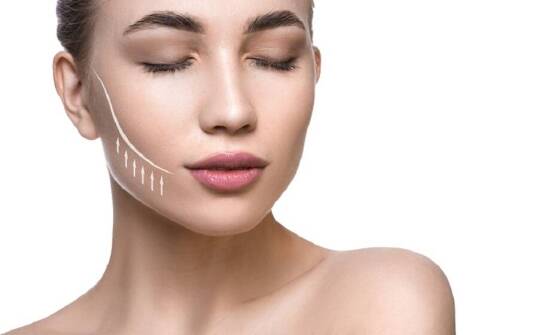 Jakie są różnice między różnymi metodami liftingu twarzy?