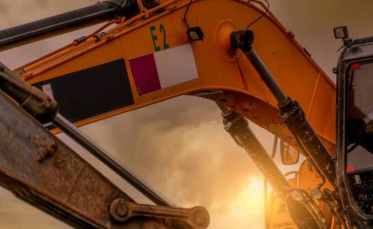 Zastosowanie ostrzegawczych taśm w różnych sektorach budownictwa