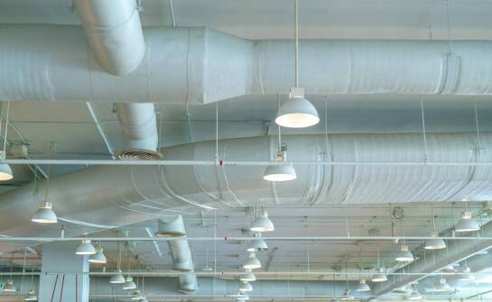 Rola systemów HVAC w poprawie termicznego komfortu i jakości powietrza w budynkach