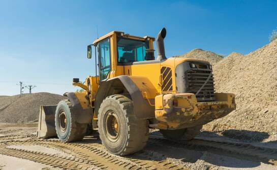 Jakie są koszty związane z leasingiem budowlanej wywrotki?