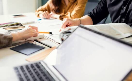 Jakie są procedury legalizacji pracy dla cudzoziemców z poza Unii Europejskiej?