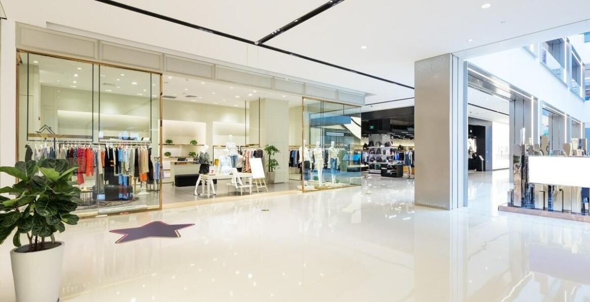 Sklep medyczny: Porady przy wyborze medycznej odzieży i obuwia