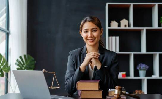 Kompleksowa prawna obsługa przedsiębiorstw przez radcę prawnego: co warto wiedzieć?