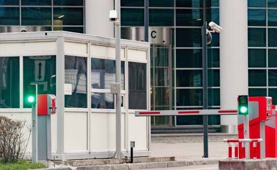 Wpływ ochronnej wieży na poprawę bezpieczeństwa na terenach rekreacyjnych