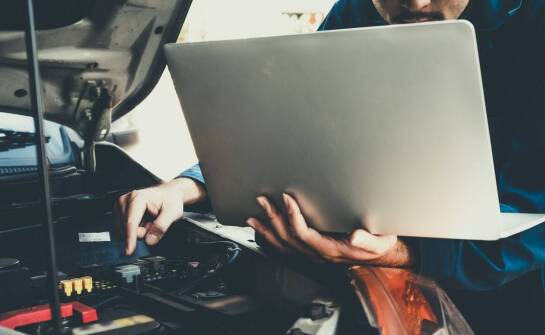 Nasze podejście do instalacji i konfiguracji oprogramowania na laptopach