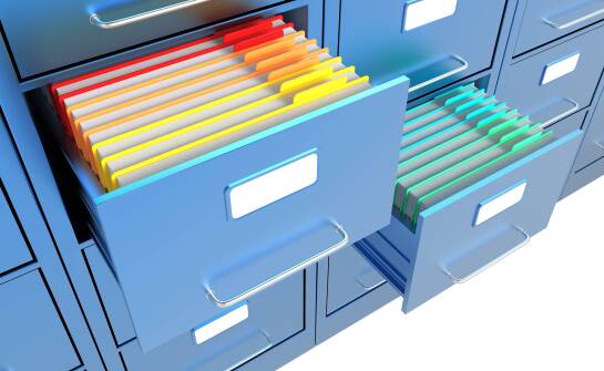 Archiwizowanie akt jako sposób na zwiększenie bezpieczeństwa informacji.