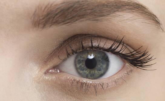 Opadająca powieka - jakie technologie wspierają skuteczność zabiegów?