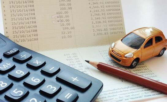 Pożyczka pod zastaw samochodu: Co warto wiedzieć o umowie?