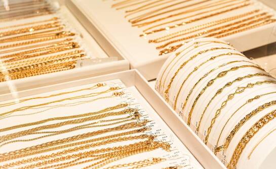 Dlaczego warto wybierać lokalne skupy złota w Warszawie?