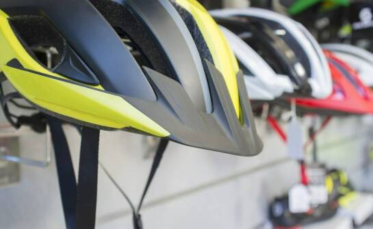 Jakie są najnowsze trendy w designie crossowych kasków?