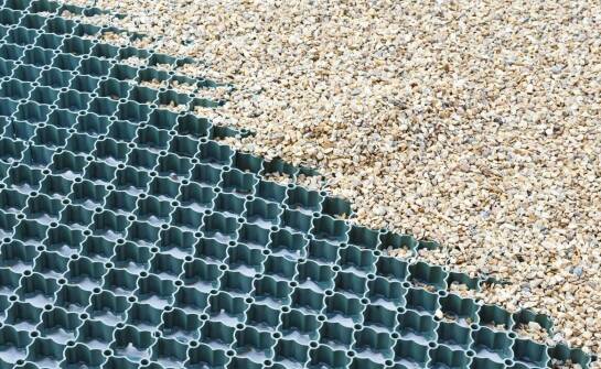 Jak zbrojeniowa mata wspiera ochronę przed deformacjami nawierzchni drogowych?