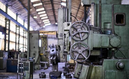 Wie beeinflusst Stahl A105 Innovationen im Bau von Industriemaschinen?