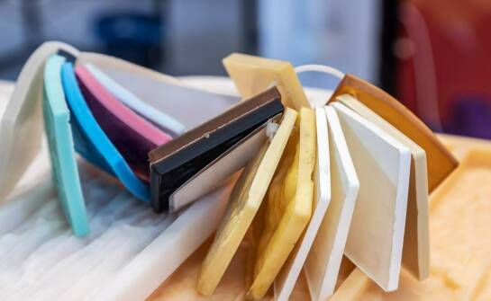 Płyty PE w zastosowaniach ochronnych – co warto wiedzieć o ich właściwościach?