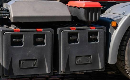 Innowacyjne transportowe tace w przemyśle logistycznym – jak podnoszą efektywność?