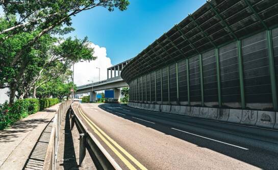 Jakie korzyści przynoszą regularne pomiary hałasu komunikacyjnego dla mieszkańców?