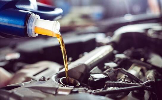 Wpływ regularnej wymiany oleju na żywotność silnika