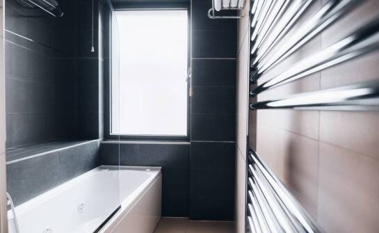 Grzejniki łazienkowe: różnorodność wzorów i kolorów do Twojej łazienki