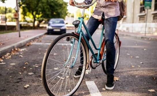 Czym wyróżniają się miejskie rowery dostępne w hurtowni rowerów?
