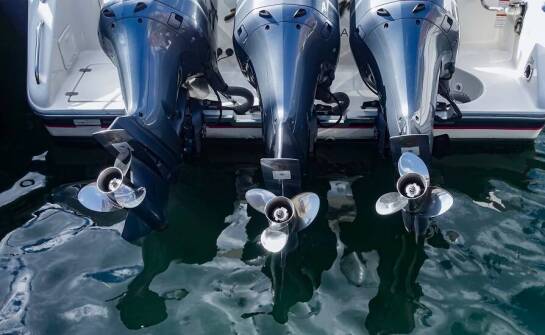 Akcesoria i części zamienne do silników zaburtowych - co warto wiedzieć?