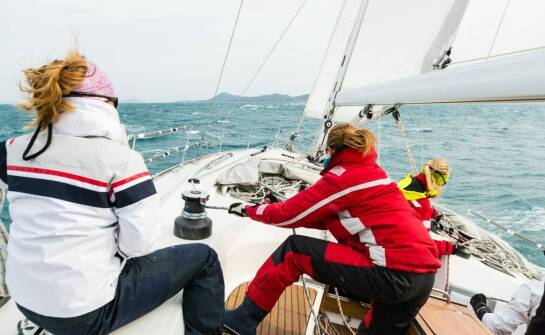 Kurs sternika motorowodnego: intensywność praktyki i teorii w równowadze