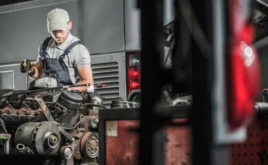 Kluczowe zalety współpracy z naszym serwisem przy naprawie skrzyń biegów