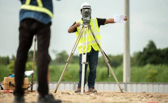 Znaczenie geodezyjnego wytyczenia obiektu w pracy kierownika na budowie